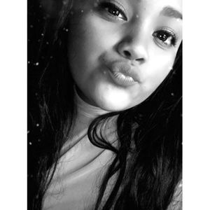 Meet your Posher, Zoe